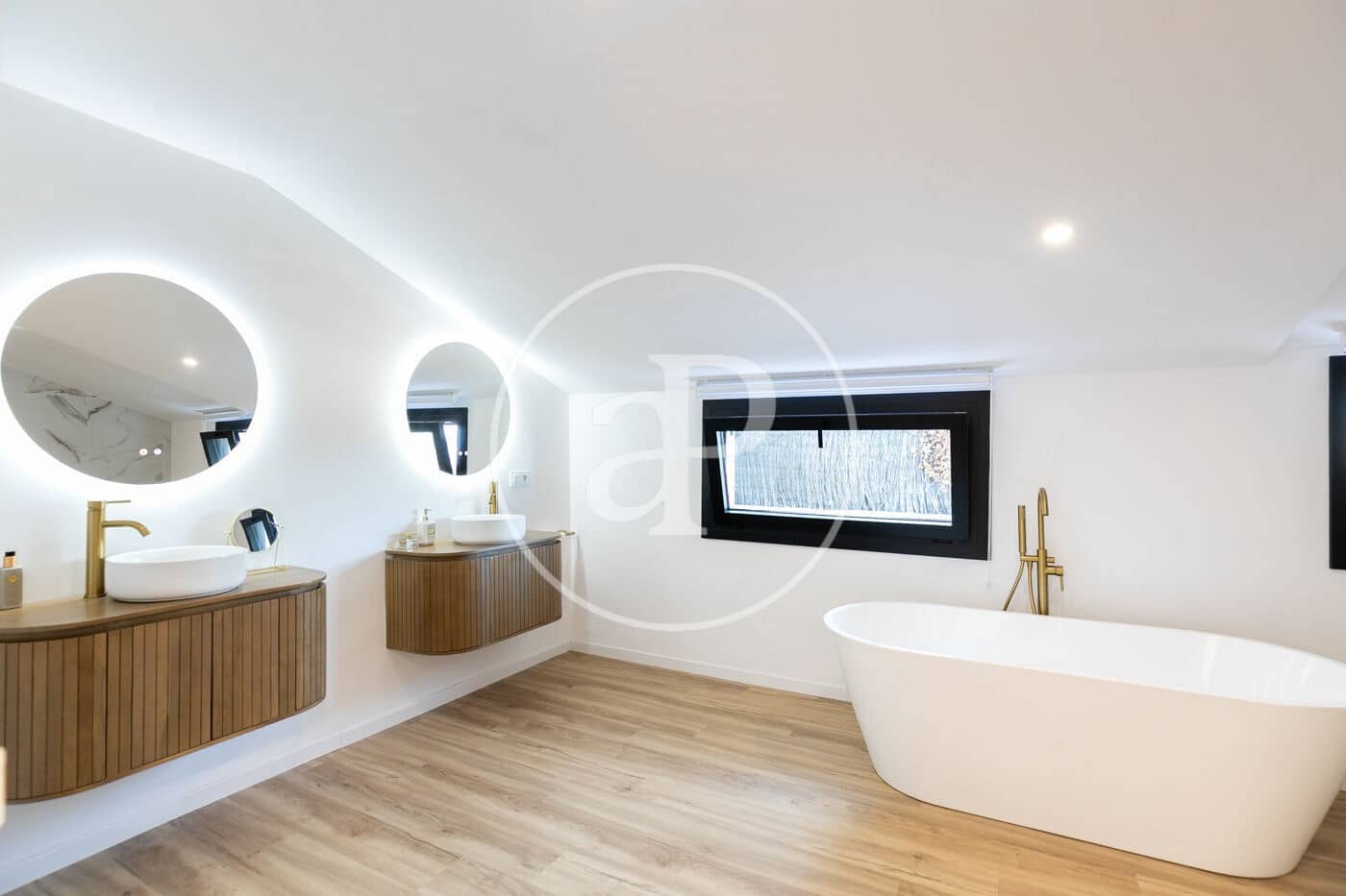 7 soveværelse Villa til salg i Esplugues de Llobregat med swimmingpool - € 1.845.000 (Ref: 9349525)