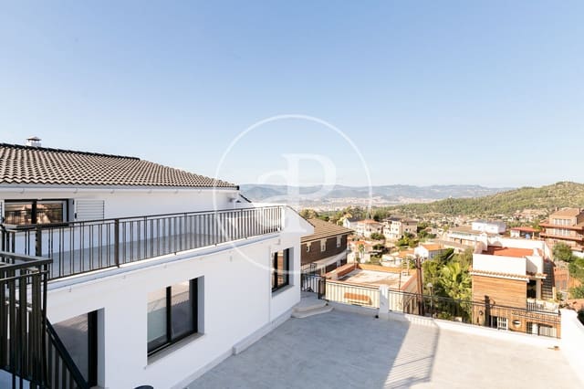 7 soveværelse Villa til salg i Esplugues de Llobregat med swimmingpool - € 1.845.000 (Ref: 9349525)