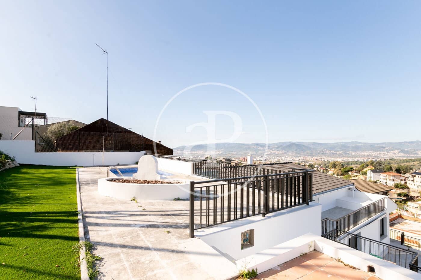 7 soveværelse Villa til salg i Esplugues de Llobregat med swimmingpool - € 1.845.000 (Ref: 9349525)