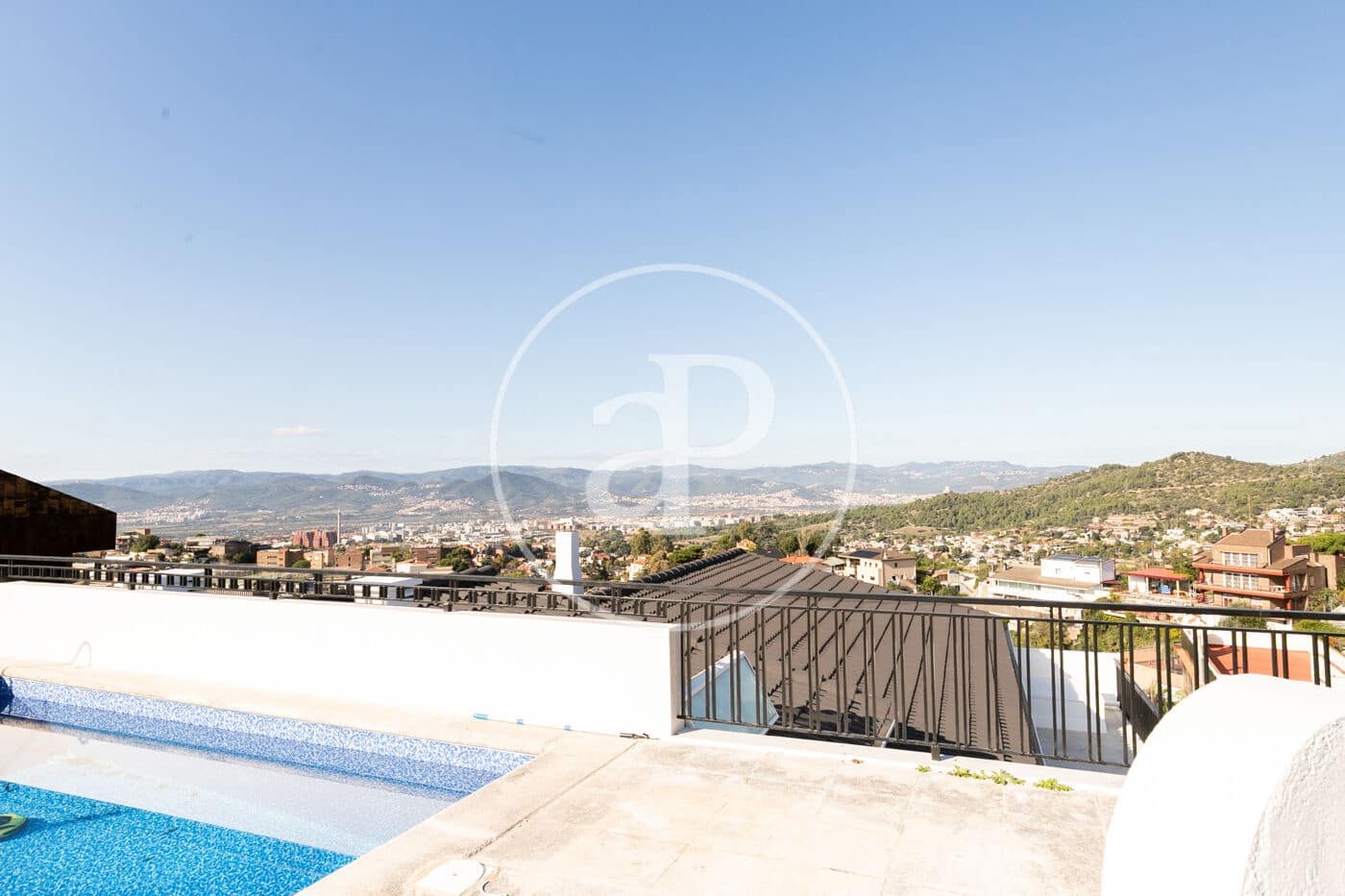 7 soveværelse Villa til salg i Esplugues de Llobregat med swimmingpool - € 1.845.000 (Ref: 9349525)