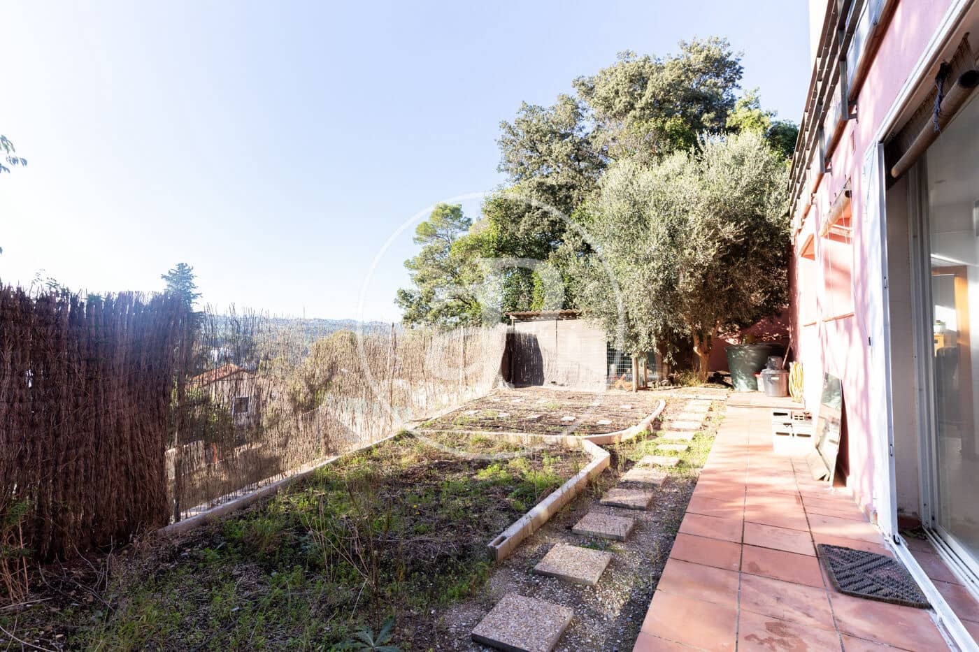 5 makuuhuone Huvila myytävänä paikassa Terrassa mukana uima-altaan - 750 000 € (Ref: 9349526)