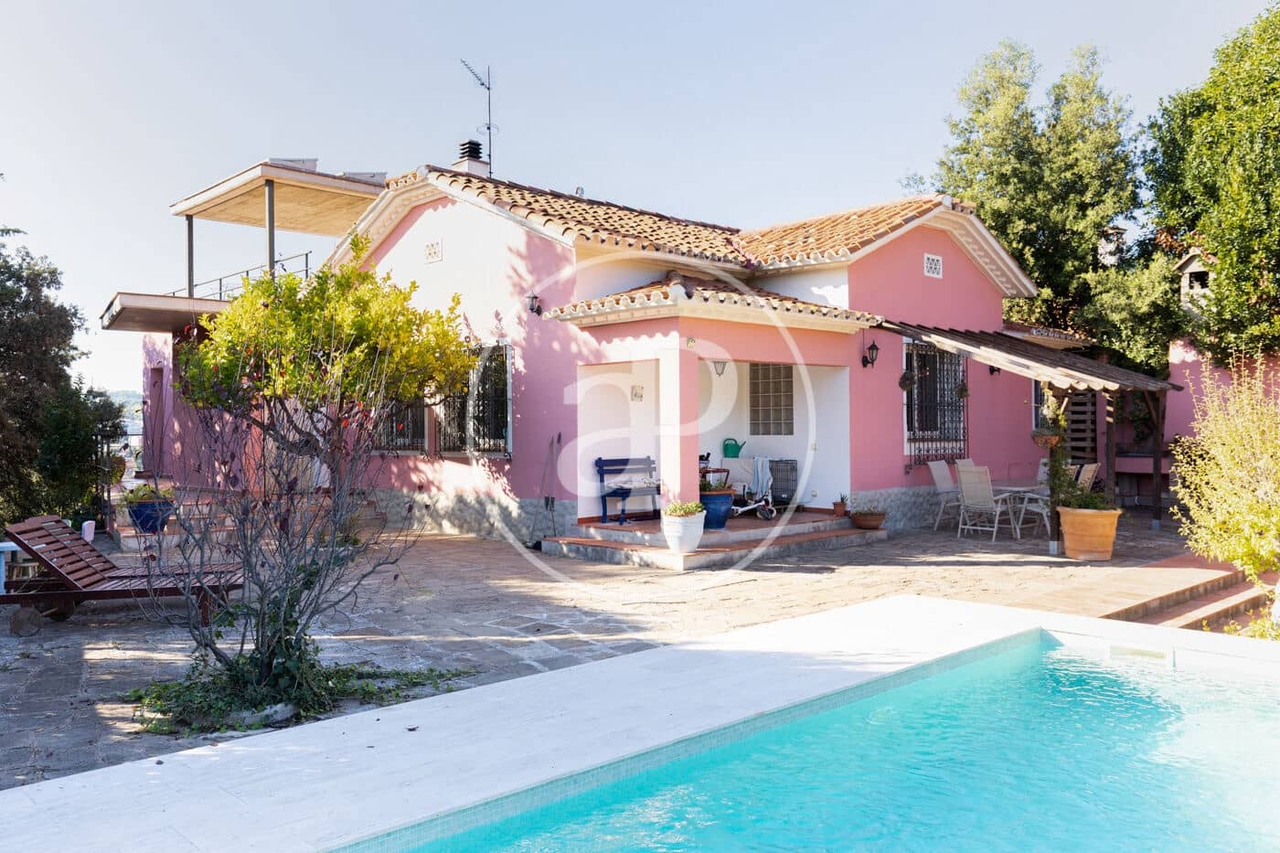 5 makuuhuone Huvila myytävänä paikassa Terrassa mukana uima-altaan - 750 000 € (Ref: 9349526)