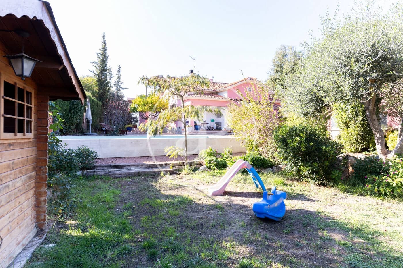 5 makuuhuone Huvila myytävänä paikassa Terrassa mukana uima-altaan - 750 000 € (Ref: 9349526)