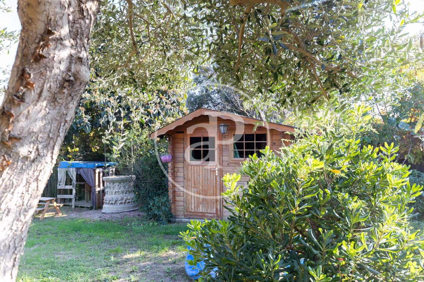 5 makuuhuone Huvila myytävänä paikassa Terrassa mukana uima-altaan - 750 000 € (Ref: 9349526)