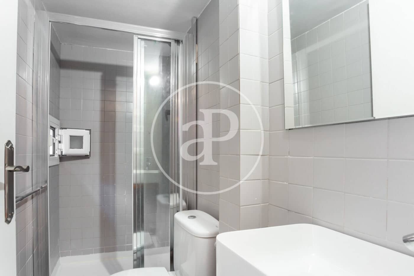 2 bedroom Apartment for rent in Barcelona city - € 1,300 (Ref: 9349527)