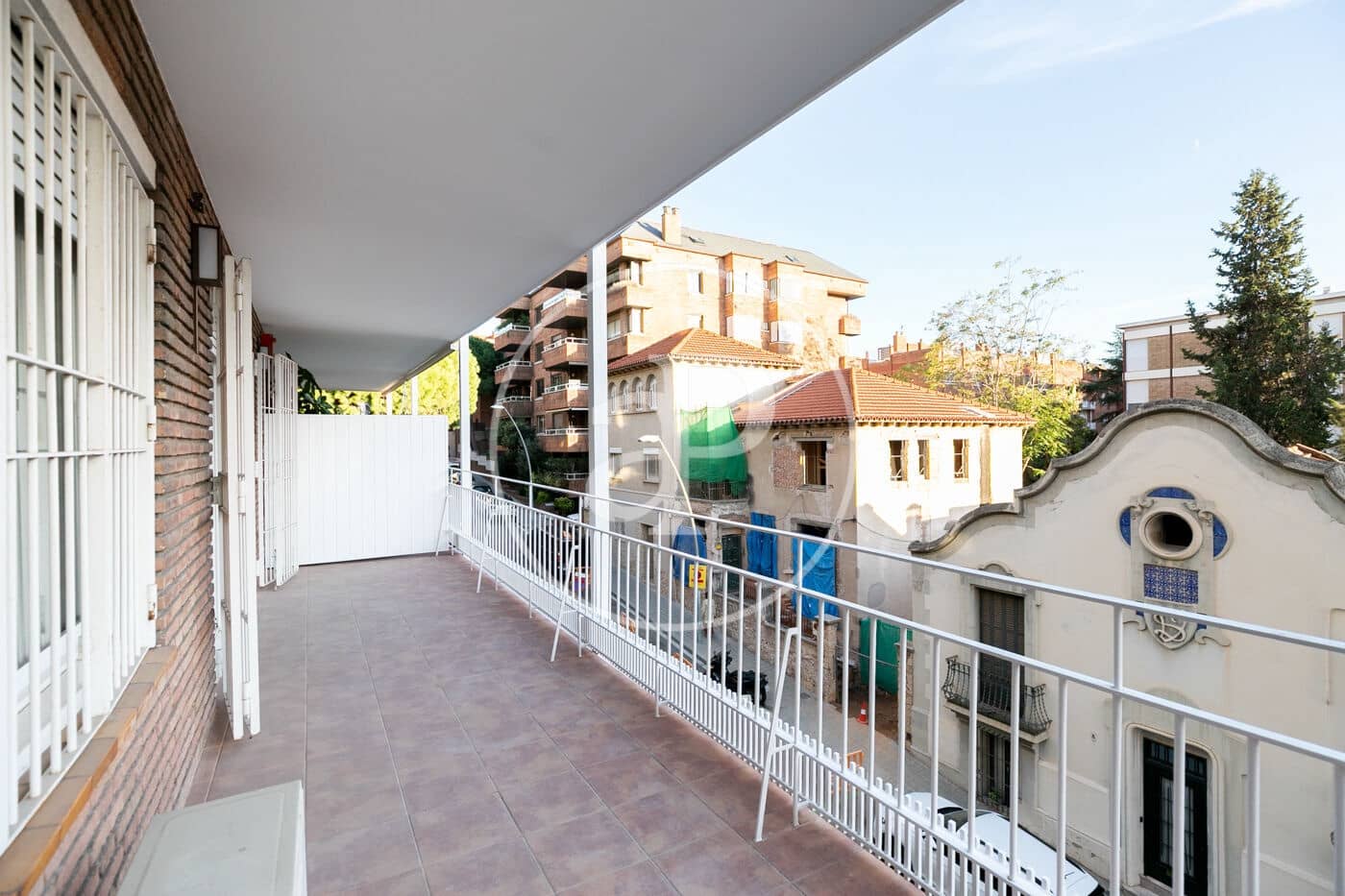 4 soverom Leilighet til leie i Barcelona by - € 4 000 (Ref: 9349528)