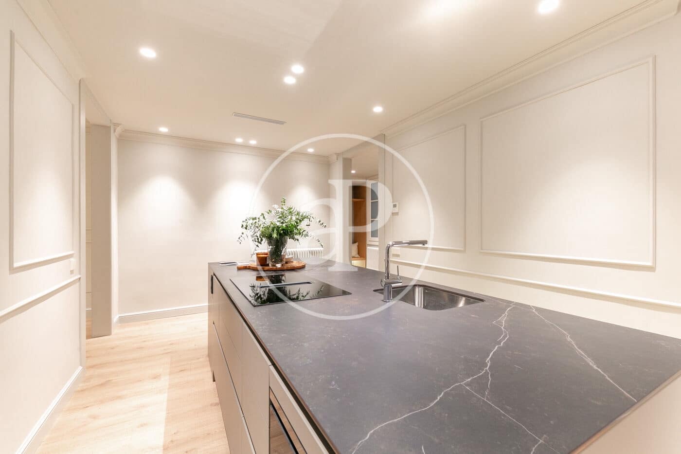 4 bedroom Apartment for sale in Barcelona city - € 1,790,000 (Ref: 9349529)