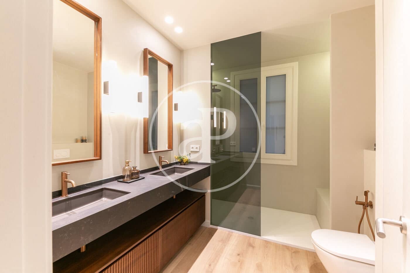 4 bedroom Apartment for sale in Barcelona city - € 1,790,000 (Ref: 9349529)