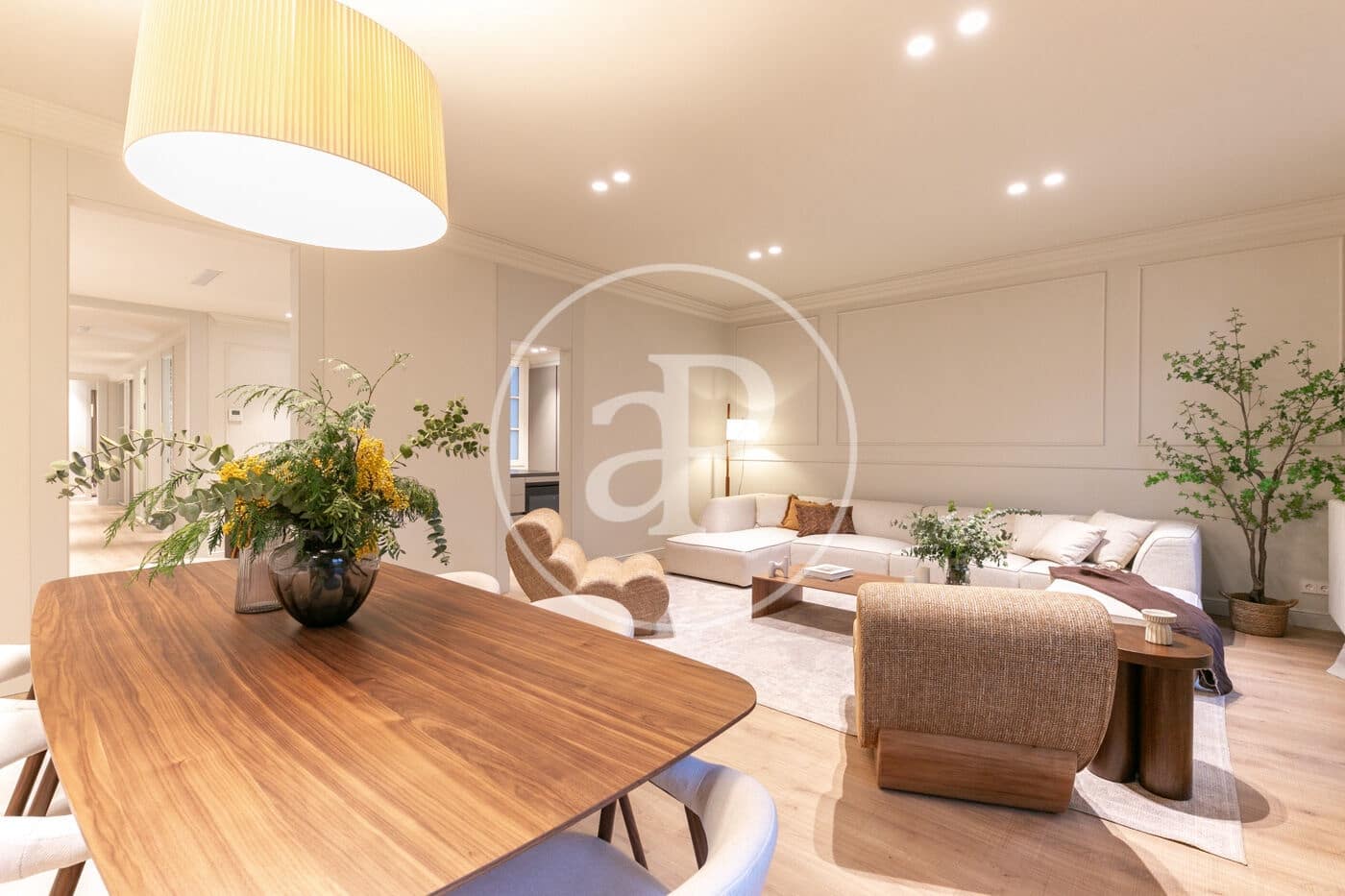 4 bedroom Apartment for sale in Barcelona city - € 1,790,000 (Ref: 9349529)