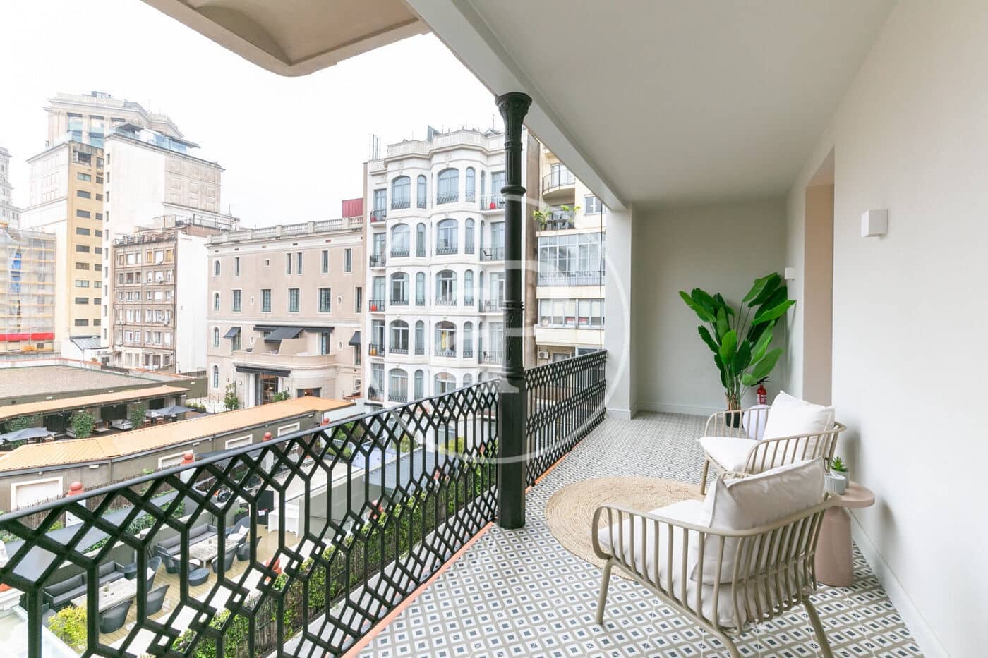 4 bedroom Apartment for sale in Barcelona city - € 1,790,000 (Ref: 9349529)