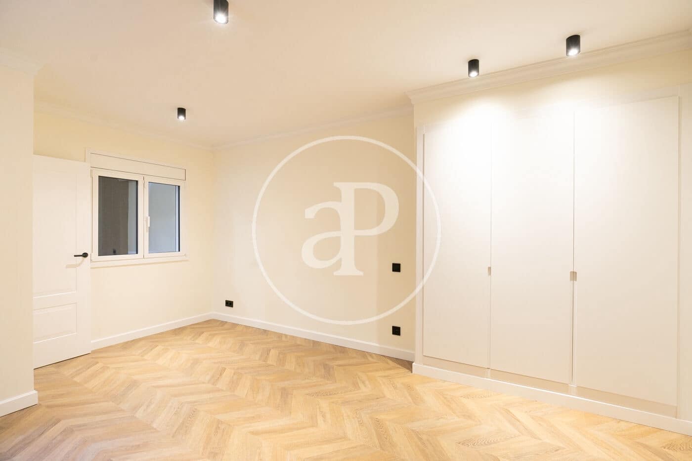 3 bedroom Apartment for sale in Barcelona city - € 650,000 (Ref: 9353606)