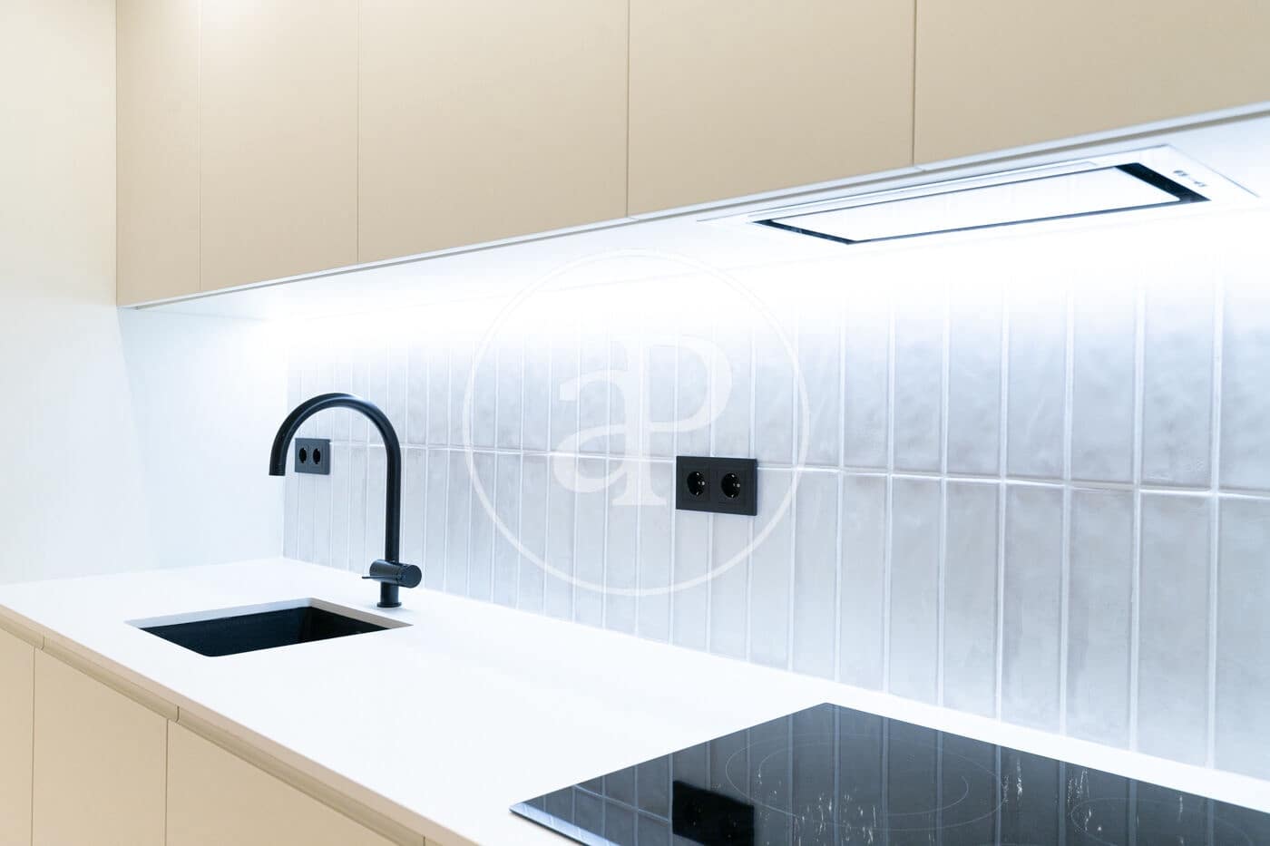 3 bedroom Apartment for sale in Barcelona city - € 650,000 (Ref: 9353606)