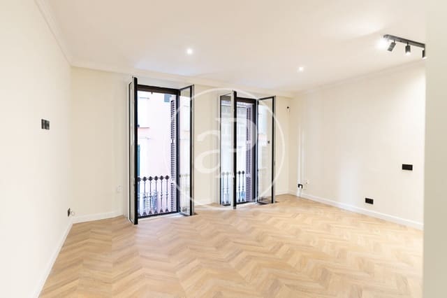 3 bedroom Apartment for sale in El Barri Gòtic, Barcelona city - € 650,000 (Ref: 9353606)