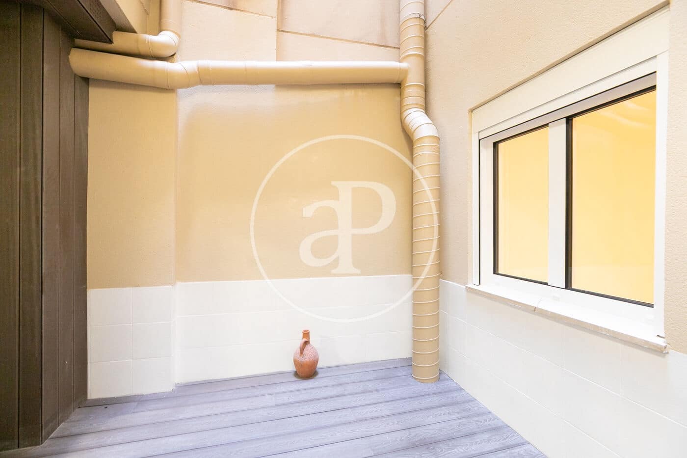 3 bedroom Apartment for sale in Barcelona city - € 650,000 (Ref: 9353606)