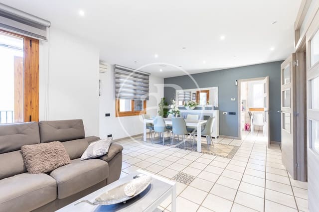 5 soveværelse Villa til salg i Castellar del Vallès med swimmingpool - € 680.000 (Ref: 9353607)