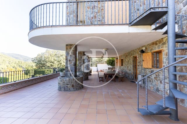 5 soveværelse Villa til salg i Castellar del Vallès med swimmingpool - € 680.000 (Ref: 9353607)