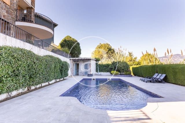 5 slaapkamer Villa te koop in Castellar del Vallès met zwembad - € 680.000 (Ref: 9353607)