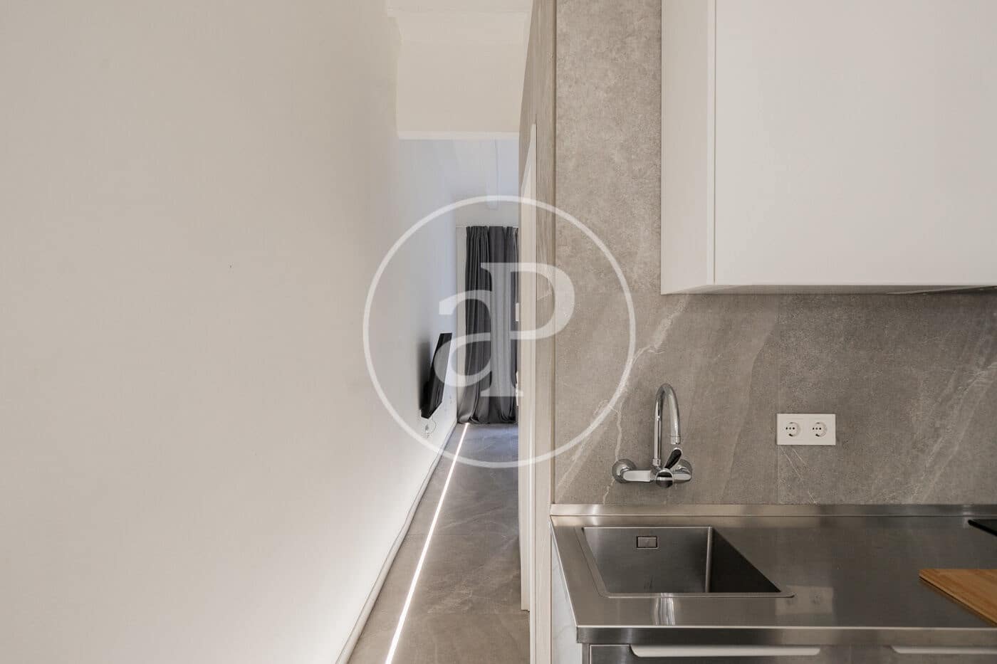 1 bedroom Apartment for sale in Barcelona city - € 230,000 (Ref: 9355822)