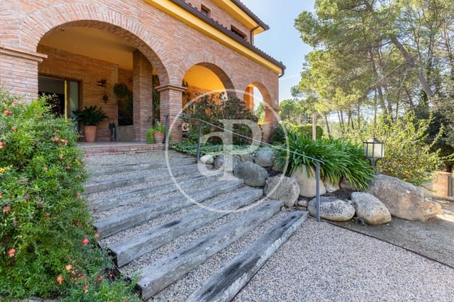 9 soveværelse Villa til salg i Valldoreix, Sant Cugat del Vallès med swimmingpool - € 2.600.000 (Ref: 9355823)
