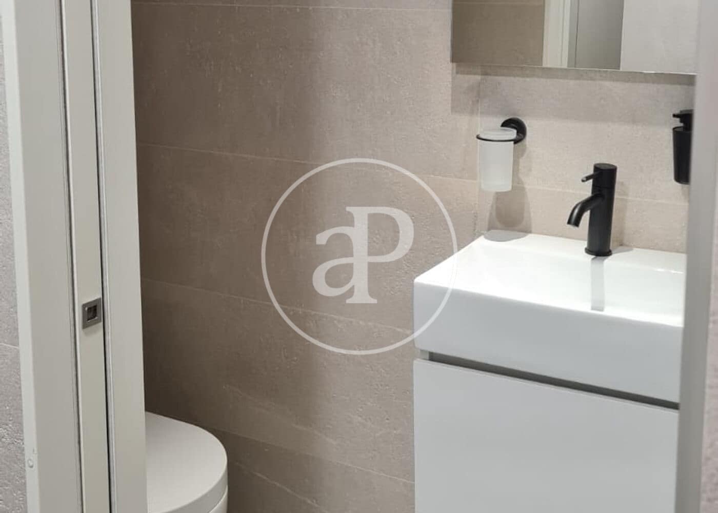 1 sovrum Lägenhet till salu i Esplugues de Llobregat med pool - 620 000 € (Ref: 9355824)