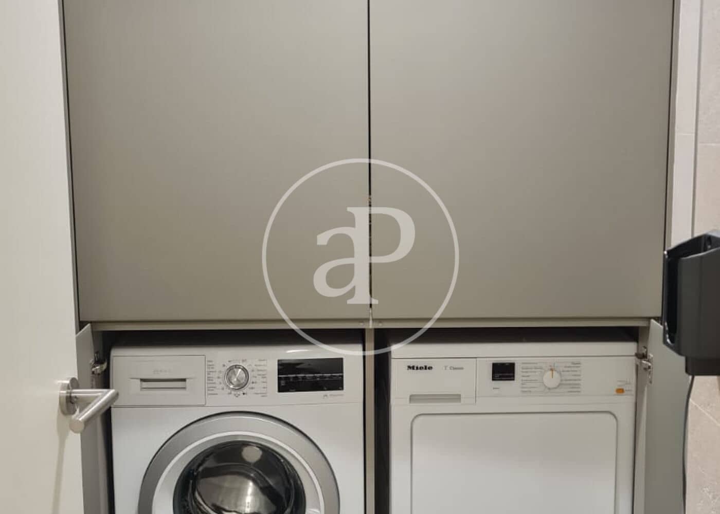 1 sovrum Lägenhet till salu i Esplugues de Llobregat med pool - 620 000 € (Ref: 9355824)