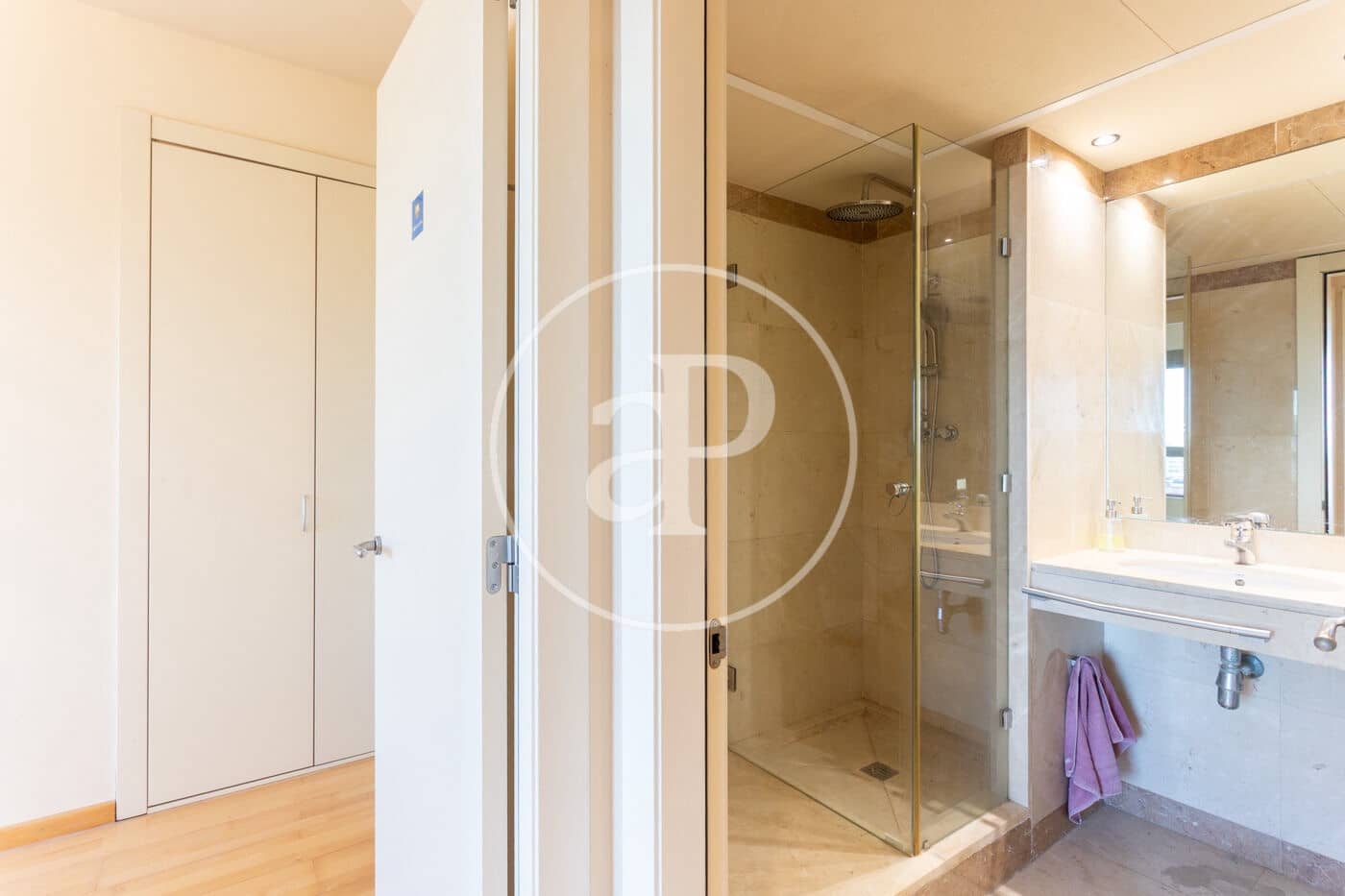 4 camera da letto Appartamento da affittare in Barcelona citta con piscina - 3.700 € (Rif: 9355826)