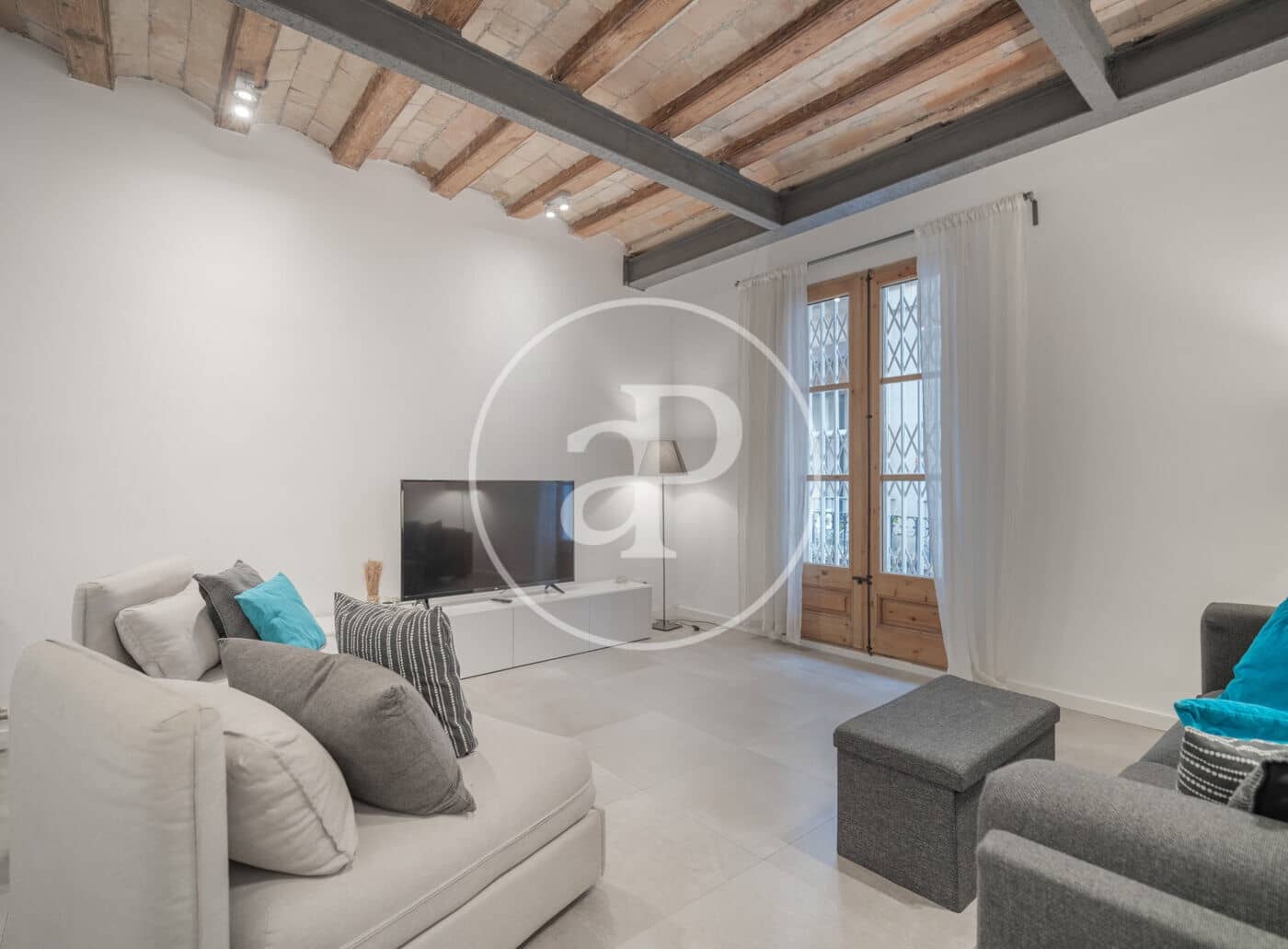 2 slaapkamer Appartement te huur in Barcelona stad - € 1.850 (Ref: 9359572)