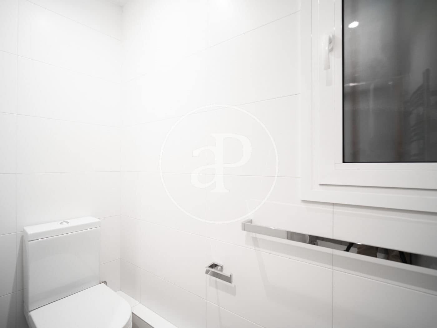 2 slaapkamer Appartement te huur in Barcelona stad - € 1.850 (Ref: 9359572)
