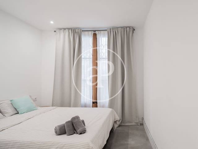 2 bedroom Apartment for rent in El Raval, Barcelona city - € 1,850 (Ref: 9359572)