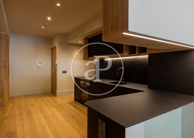 1 slaapkamer Appartement te koop in La Sagrada Família, Barcelona stad - € 399.000 (Ref: 9359574)