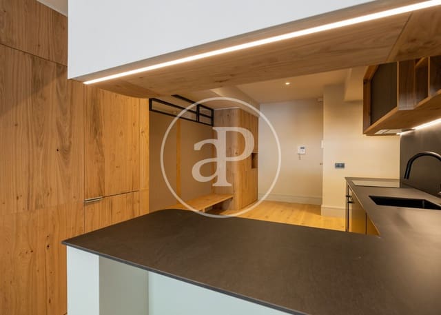 1 slaapkamer Appartement te koop in La Sagrada Família, Barcelona stad - € 399.000 (Ref: 9359574)