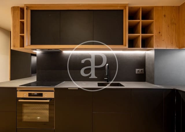 1 slaapkamer Appartement te koop in La Sagrada Família, Barcelona stad - € 399.000 (Ref: 9359574)
