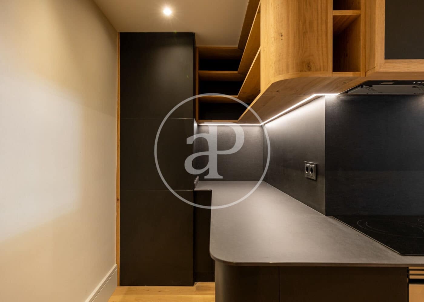 1 soveværelse Lejlighed til salg i Barcelona by - € 399.000 (Ref: 9359574)