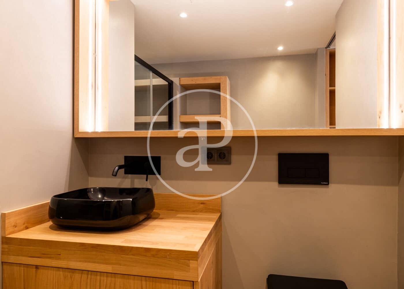 1 soveværelse Lejlighed til salg i Barcelona by - € 399.000 (Ref: 9359574)
