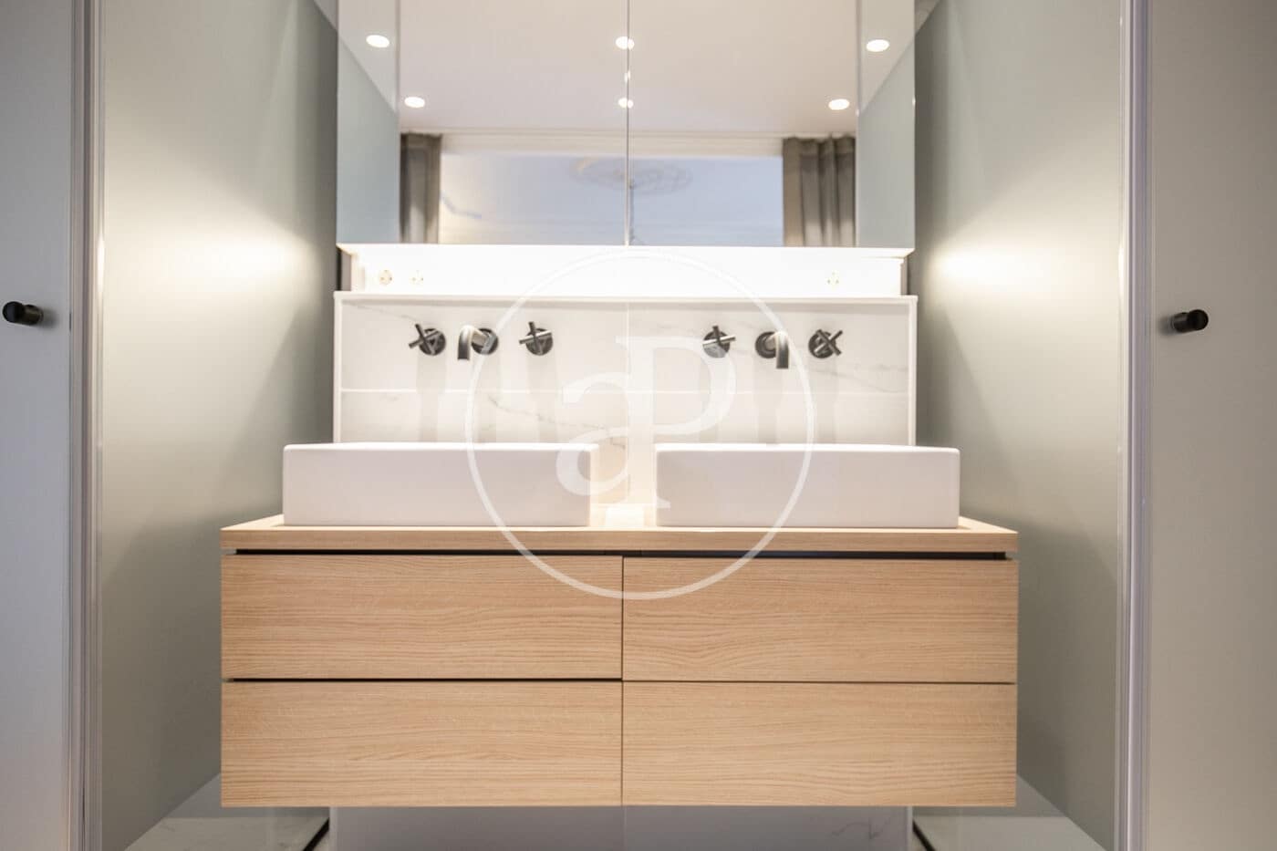 3 makuuhuone Huoneisto vuokrattavana paikassa Barcelona kaupunki - 4 400 € (Ref: 9359578)