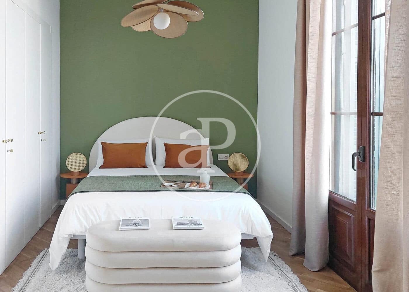 2 slaapkamer Appartement te huur in Barcelona stad - € 2.700 (Ref: 9359579)