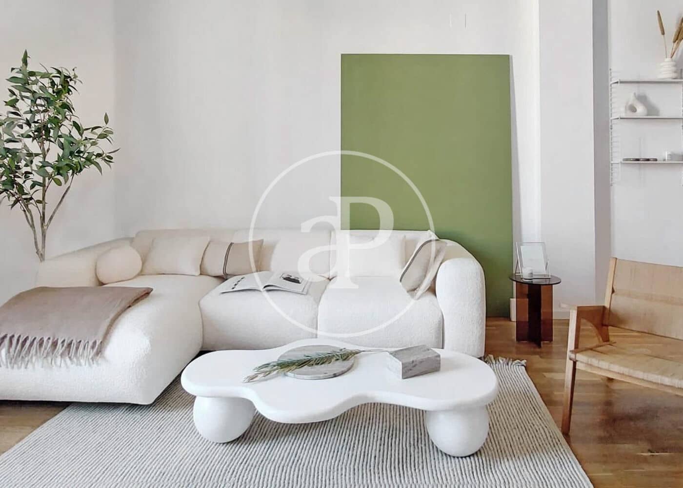 2 slaapkamer Appartement te huur in Barcelona stad - € 2.700 (Ref: 9359579)