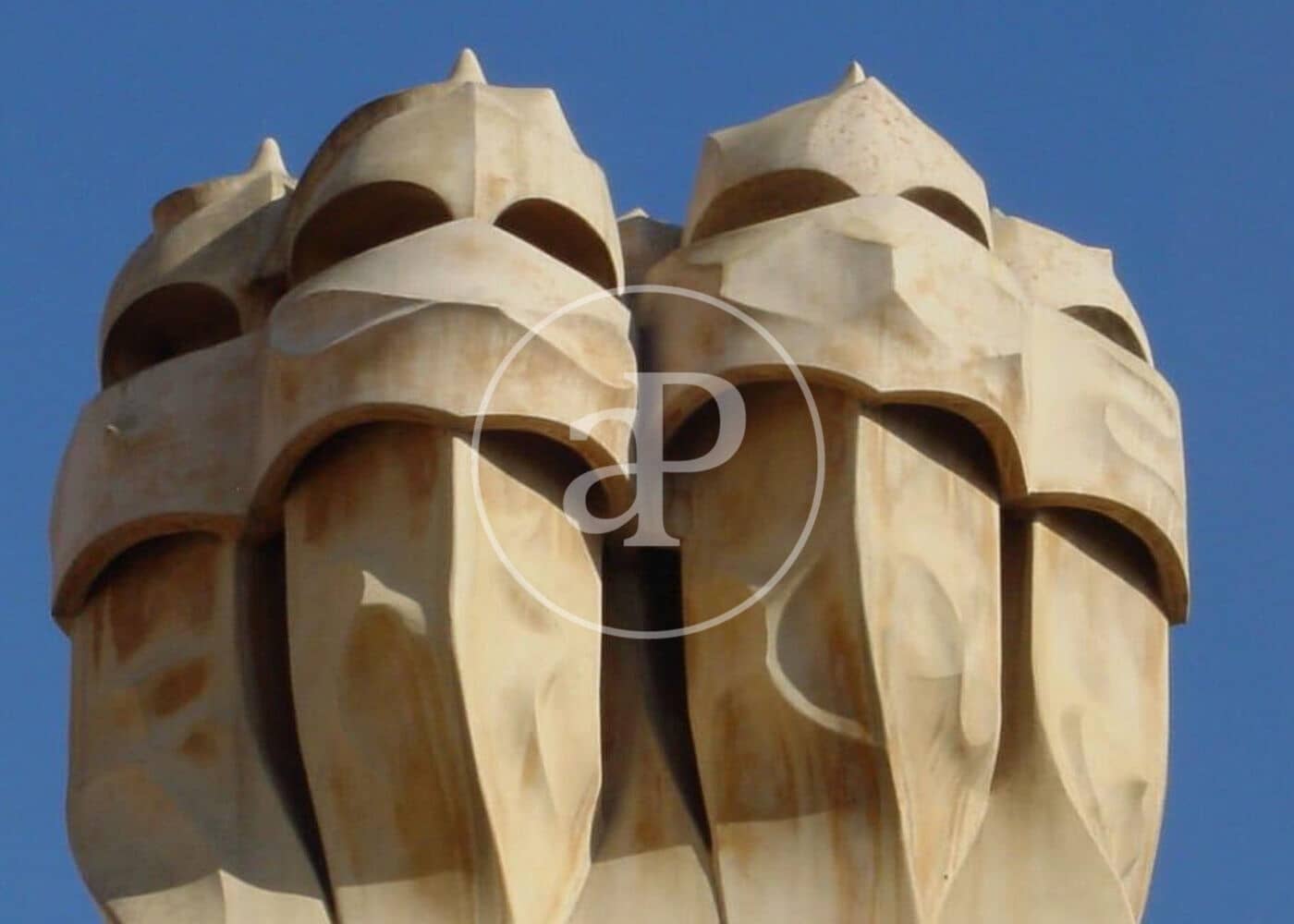 2 slaapkamer Appartement te huur in Barcelona stad - € 2.700 (Ref: 9359579)