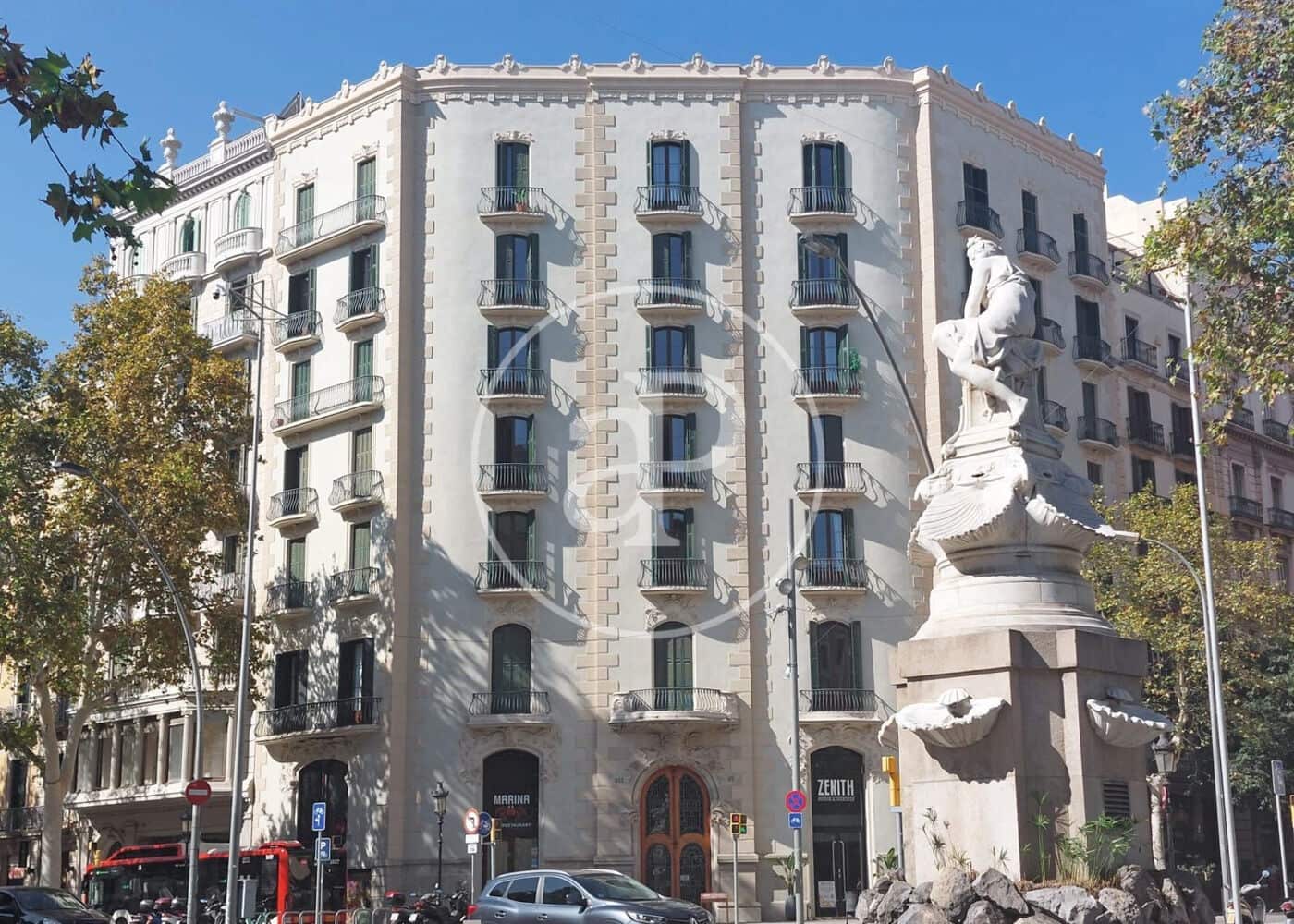2 slaapkamer Appartement te huur in Barcelona stad - € 2.700 (Ref: 9359579)