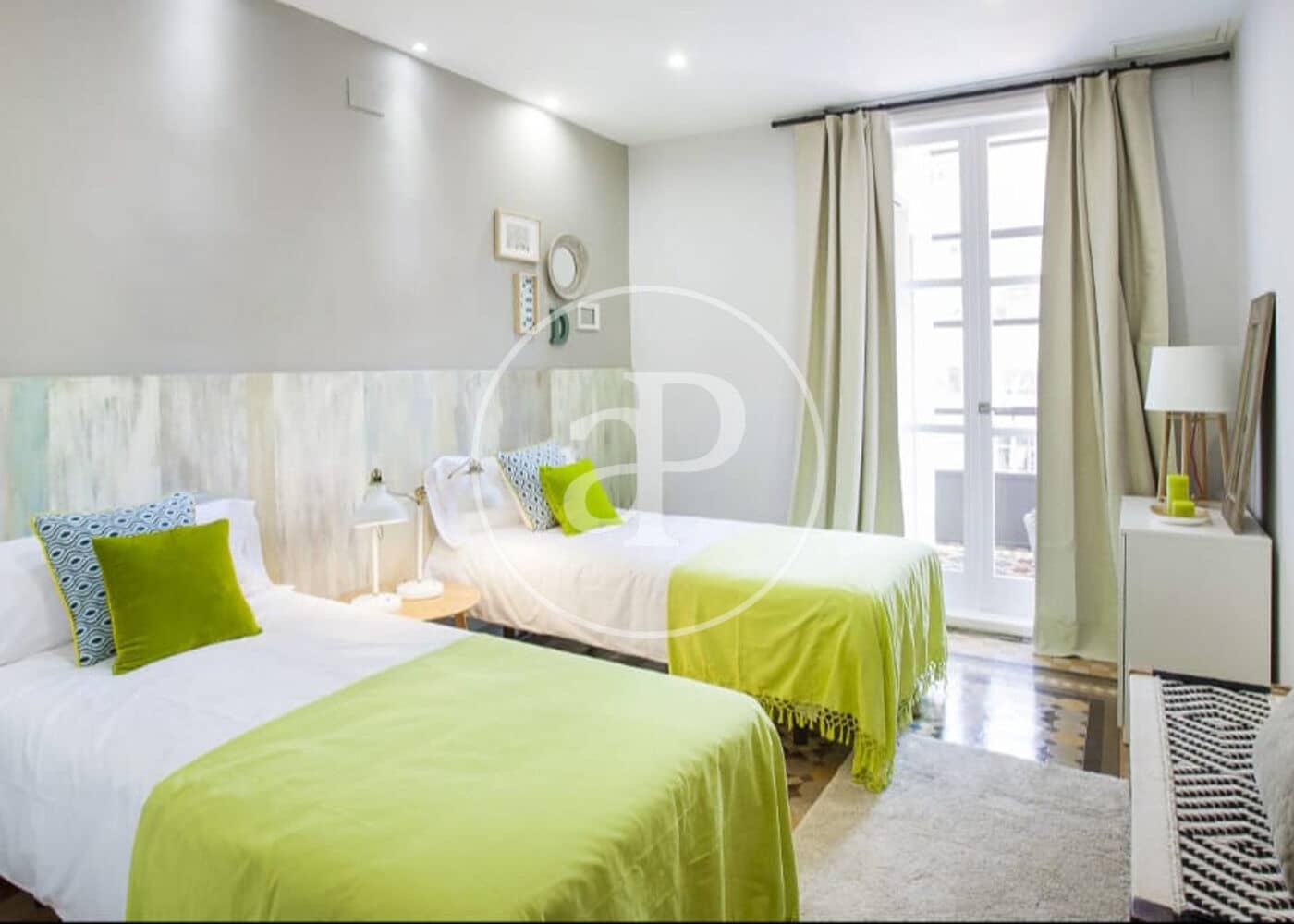 2 soverom Leilighet til leie i Barcelona by - € 2 990 (Ref: 9359581)