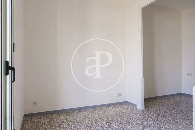 3 soveværelse Lejlighed til salg i Sant Antoni, Barcelona by - € 590.000 (Ref: 9359582)