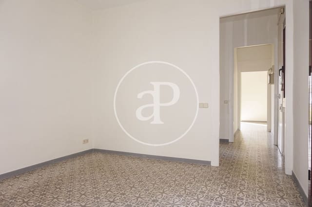 3 soveværelse Lejlighed til salg i Sant Antoni, Barcelona by - € 590.000 (Ref: 9359582)