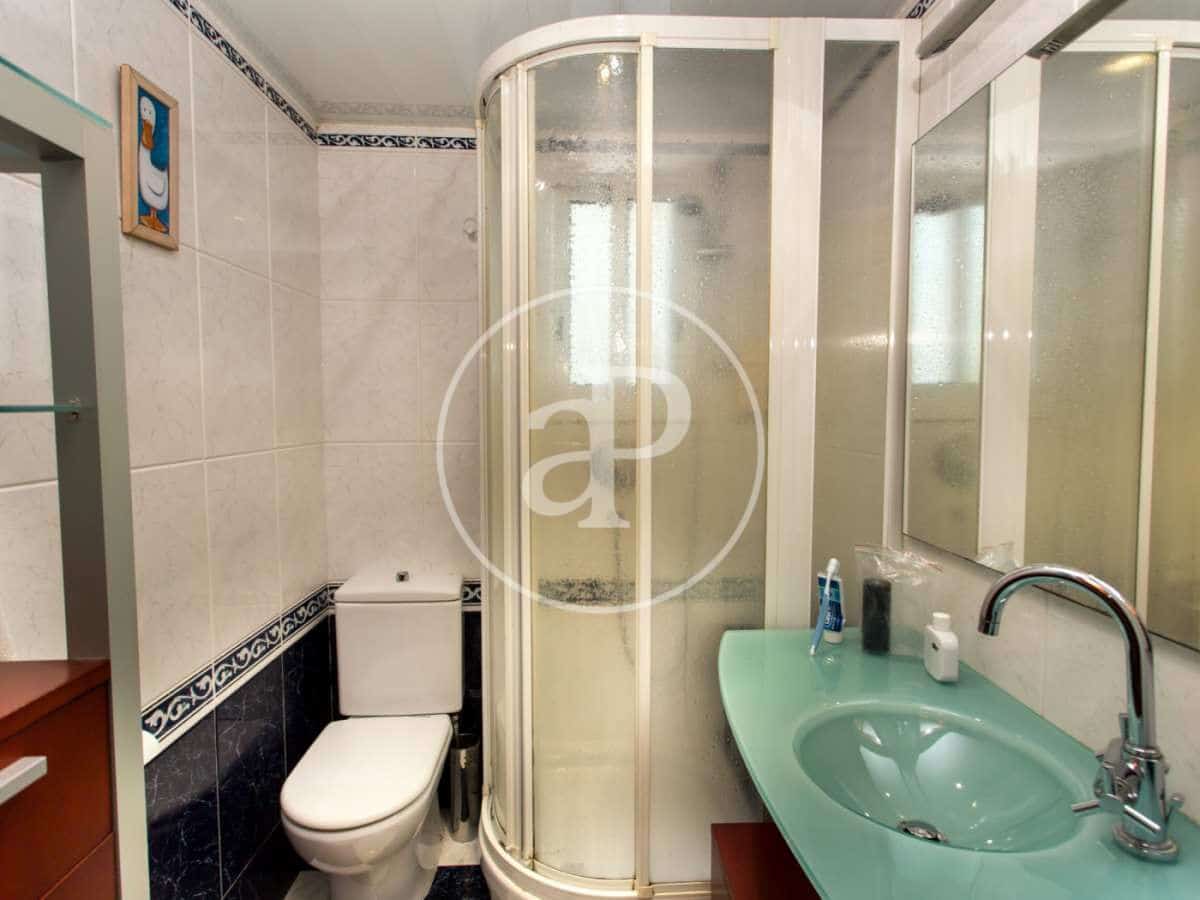 2 slaapkamer Appartement te huur in Barcelona stad - € 2.130 (Ref: 9362626)