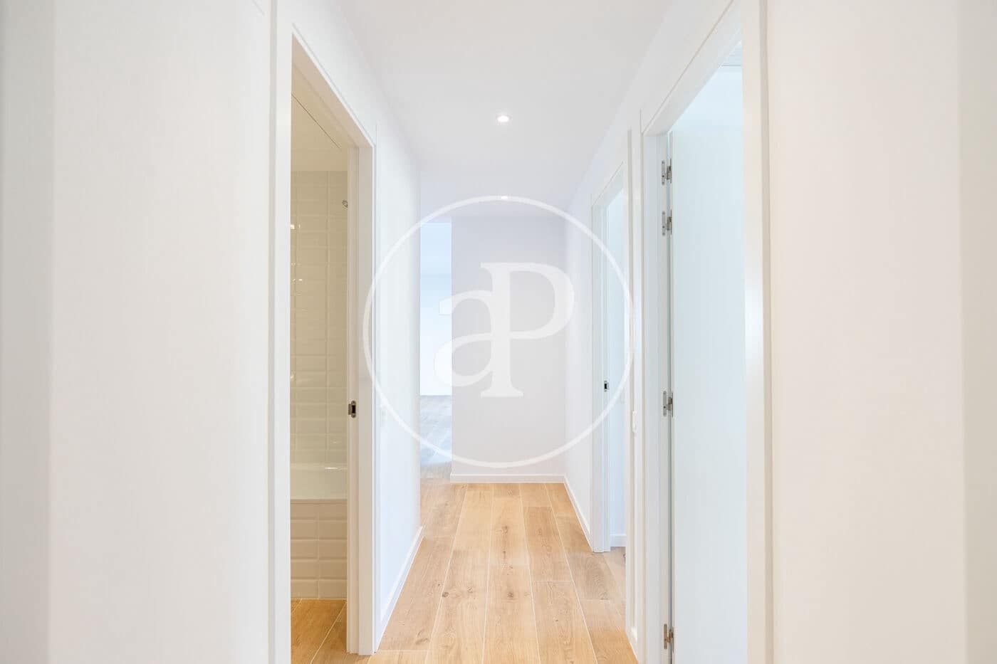 3 makuuhuone Kattohuoneisto vuokrattavana paikassa Esplugues de Llobregat - 3 500 € (Ref: 9367491)