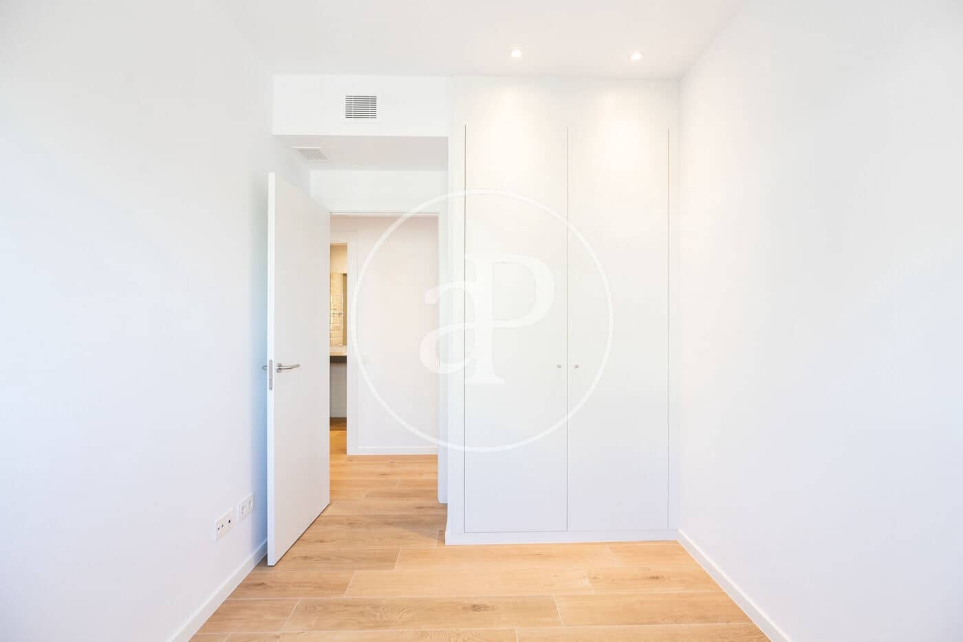 3 makuuhuone Kattohuoneisto vuokrattavana paikassa Esplugues de Llobregat - 3 500 € (Ref: 9367491)