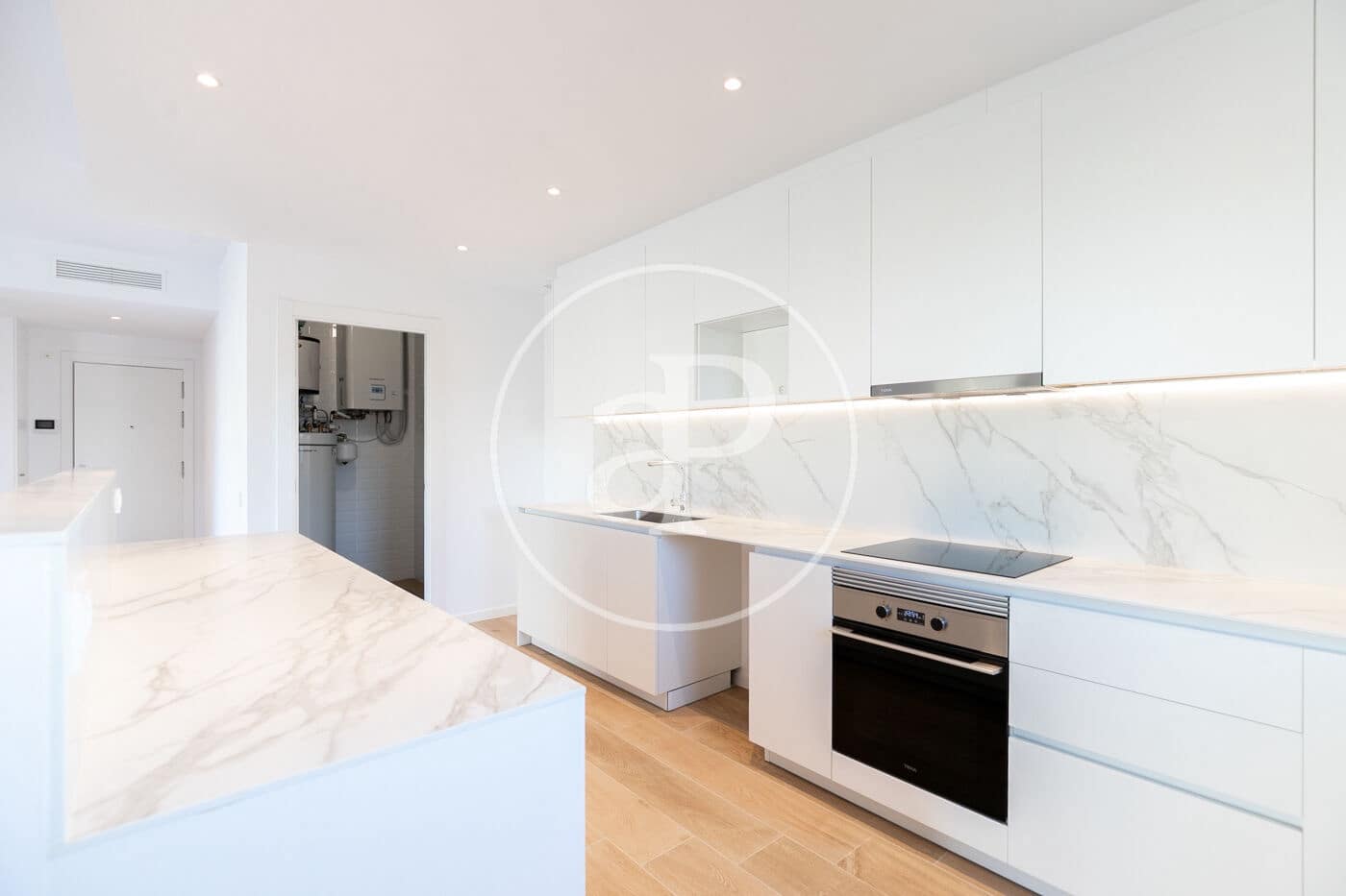 3 makuuhuone Kattohuoneisto vuokrattavana paikassa Esplugues de Llobregat - 3 500 € (Ref: 9367491)