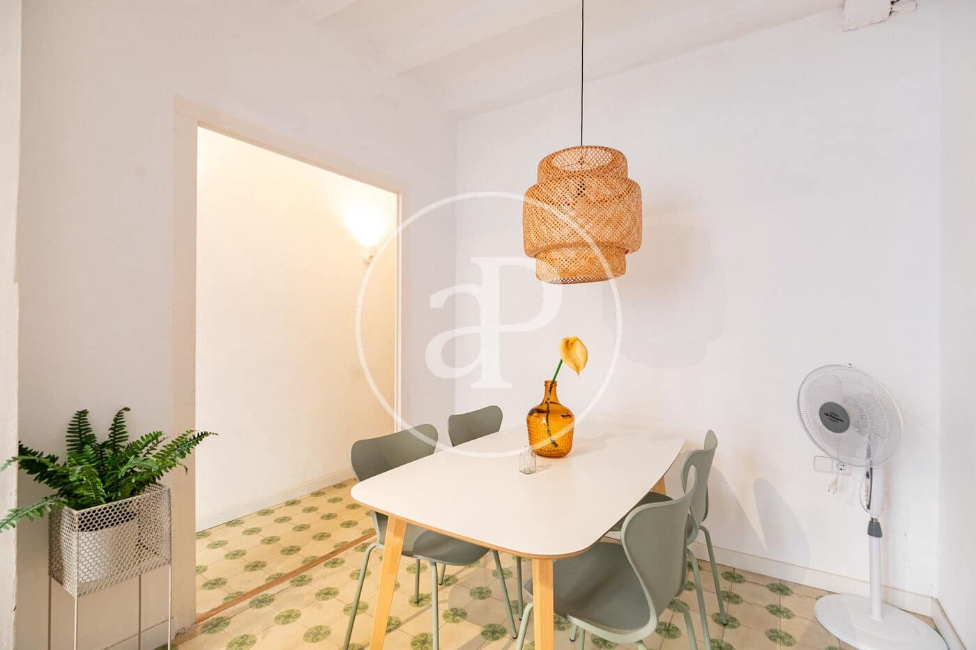 Apartamento de 2 habitaciones en Barcelona ciudad en venta - 271.000 € (Ref: 9367492)