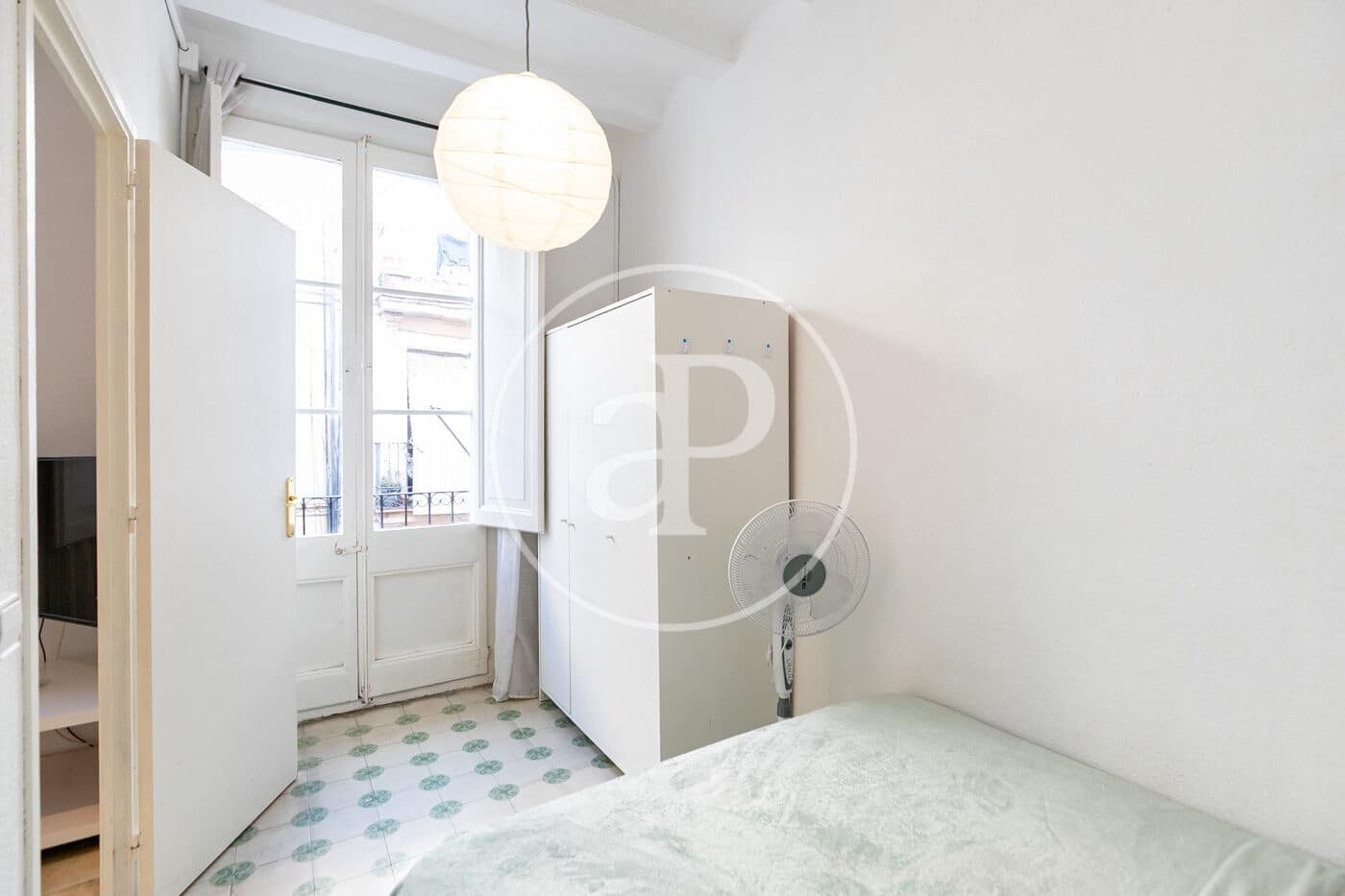 Apartamento de 2 habitaciones en Barcelona ciudad en venta - 271.000 € (Ref: 9367492)