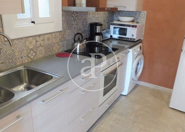 2 soverom Leilighet til leie i La Sagrada Família, Barcelona by - € 2 250 (Ref: 9371995)