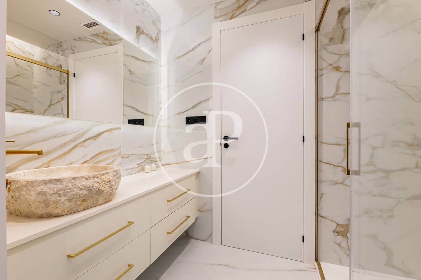 3 makuuhuone Huoneisto vuokrattavana paikassa Barcelona kaupunki - 6 000 € (Ref: 9371996)